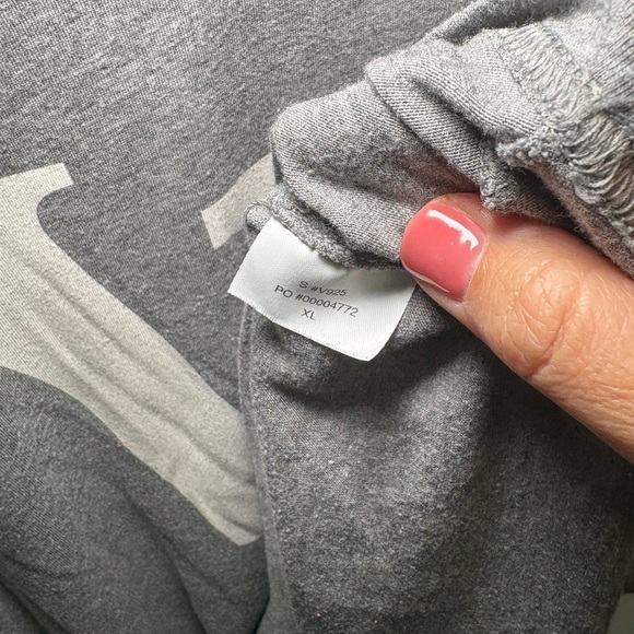 Men’s Vuori Gray Short Sleeve Tee - Picture 2 of 2